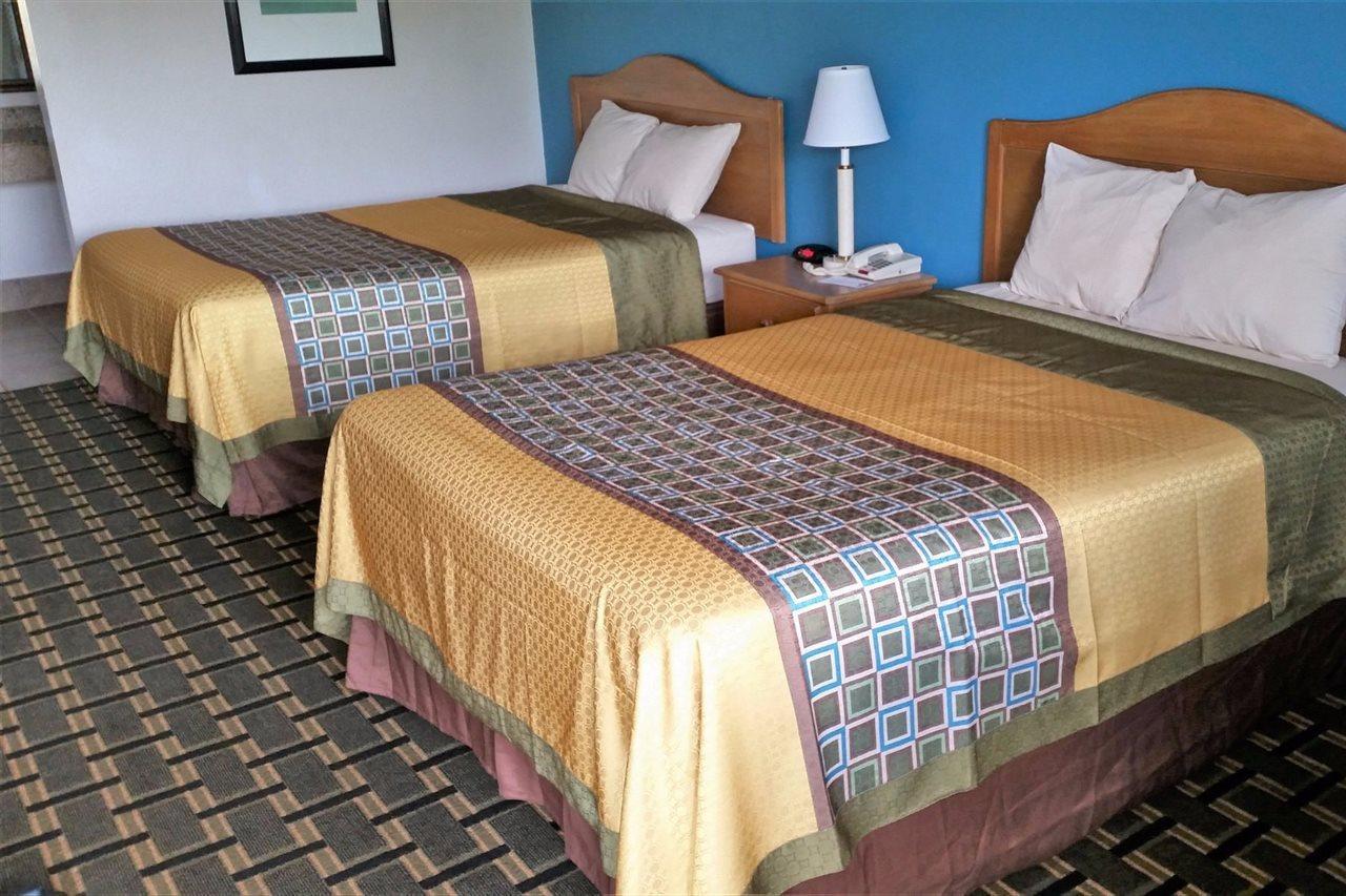 Americas Best Value Inn Elizabethtown Exterior foto